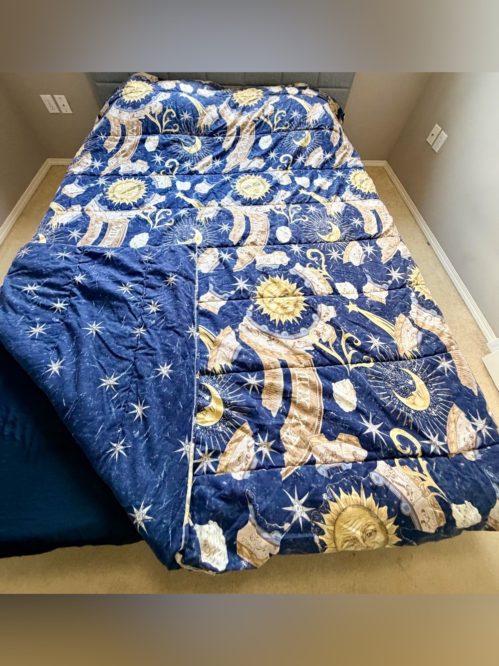 1990 Vintage Mainstay’s Celestial Sun/Moon Zodiac QUEEN Reversible Comforter